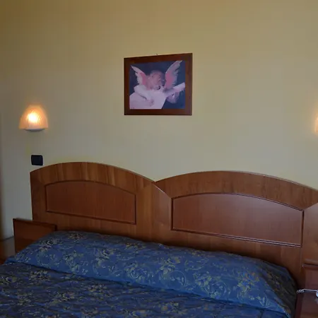 Hotel Audi Frontemare 3*