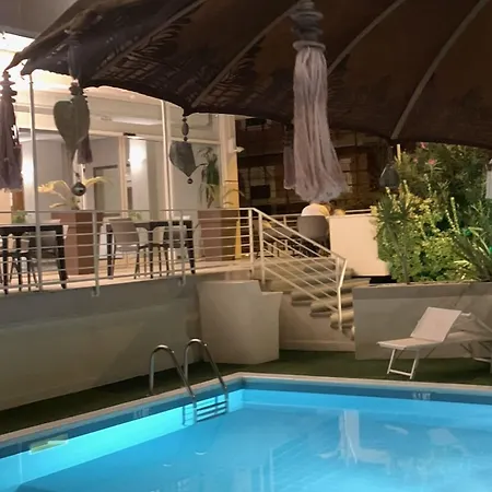 酒店 Audi Frontemare 3*