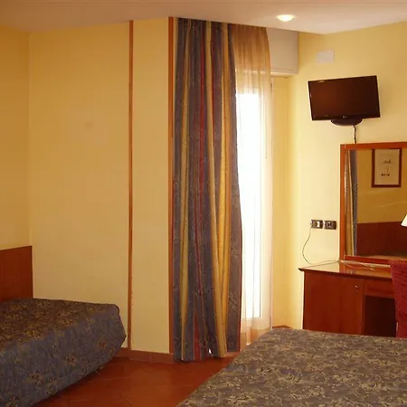 Otel Audi Frontemare Rimini