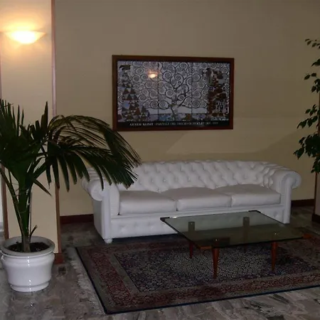 Audi Frontemare 酒店 里米尼