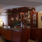 Audi Frontemare 3*