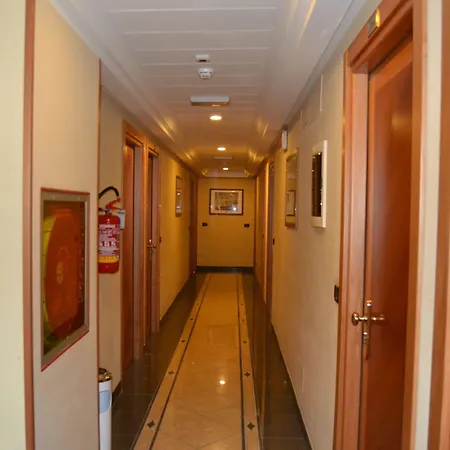 Ξενοδοχείο Audi Frontemare 3*