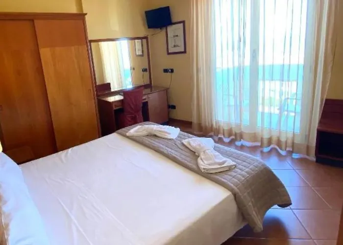 Hotel Audi Frontemare 3*